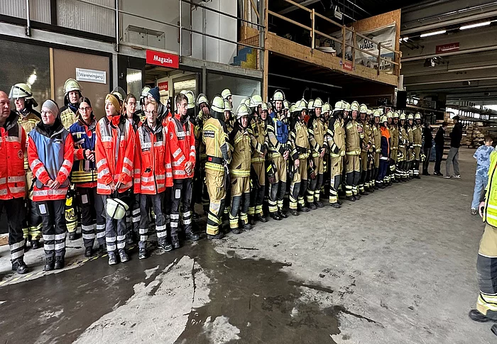 Hauptprobe 2026  DRK und Feuerwehr Gruppenfoto