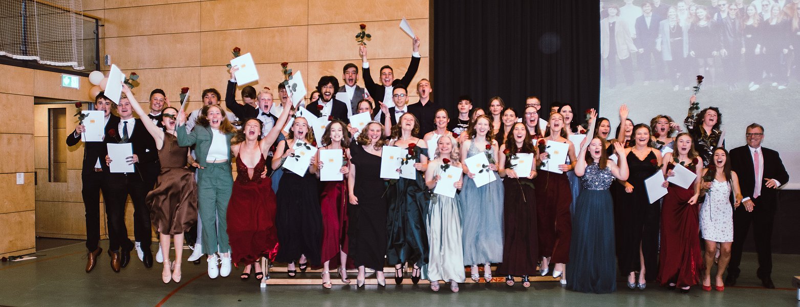 Gemeinde Wilhelmsdorf Das Gymnasium Wilhelmsdorf feiert seine